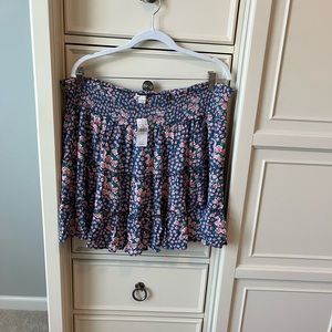 American Eagle floral mini skirt, NWT, size XXL